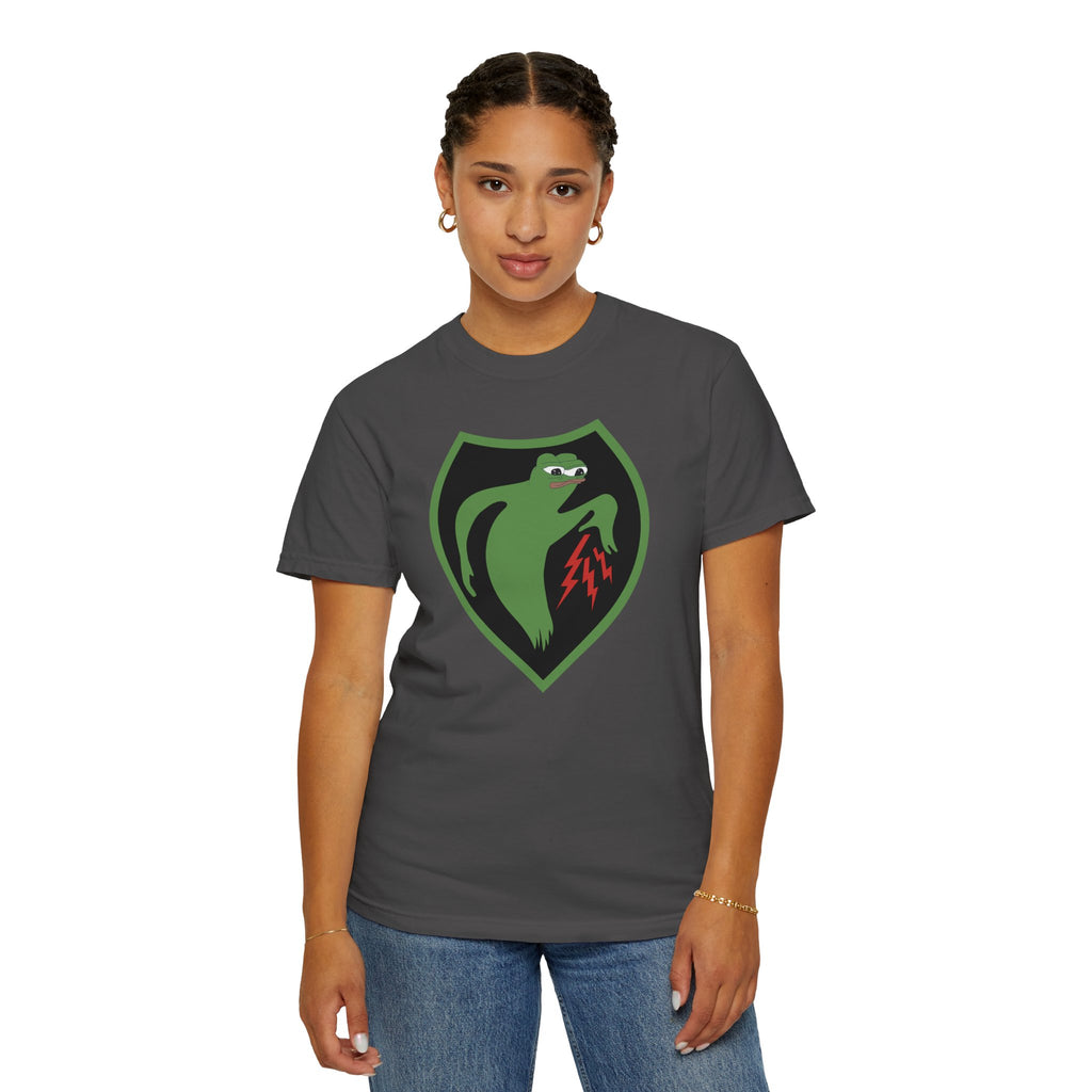 Female model wearing Apu Ghost Army meme t-shirt in graphite